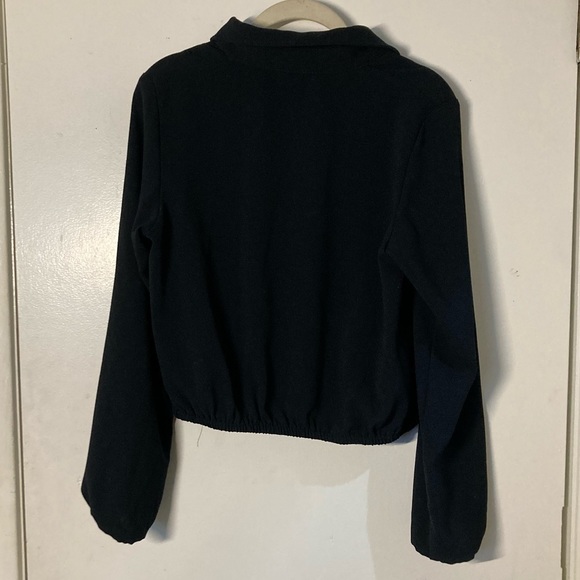 Cute collared cinched top from oak and fort - Picture 2 of 2